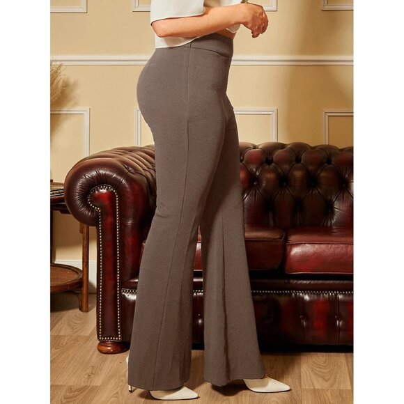 NEW SHEIN Plus Solid Flare Leg Pants Size 1XL Color Mocha‎ Brown - Picture 1 of 9